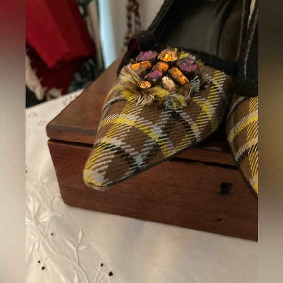 Prada Plaid Wool Embellished Pumps -Sz 8 - Picture 7 of 14